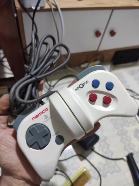 Tay cầm Namco neGcon  PlayStation one. Mua bán Thiết bị chơi game tại Quận 11 Tp Hồ Chí Minh được đăng bởi Lê Thụy hình 1