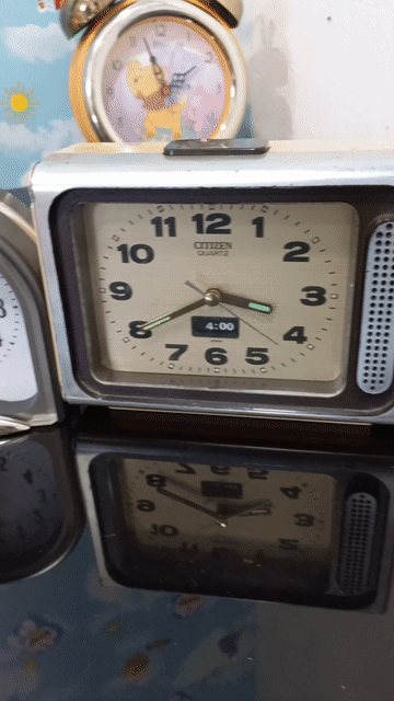 Đồng hồ báo thức Seiko Emblem. Mua bán Nội thất, đồ gia dụng khác tại Huyện Bàu Bàng Bình Dương được đăng bởi Nguyễn Văn Linh hình 1