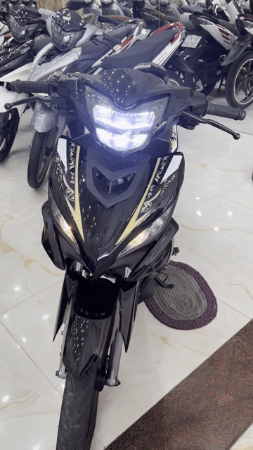 Yamaha Exciter 135 Đen Zin êm. Mua bán Xe máy tại Thành phố Dĩ An Bình Dương được đăng bởi Minh Phương xe máy cũ Bình Dương hình 1