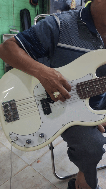 Đàn Guitar Bass nội địa Nhật đã qua sử dụng.. Mua bán Nhạc cụ tại Quận Tân Phú Tp Hồ Chí Minh được đăng bởi Tổng Kho Guitar Nhật  Đầm Sen hình 1