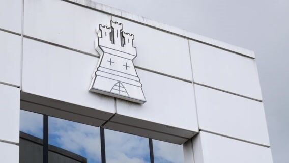 Le métier de Décalqueuse sur Porcelaine