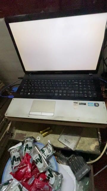 lap top samsung. Mua bán Laptop tại Quận 12 Tp Hồ Chí Minh được đăng bởi Minh thiện hình 1