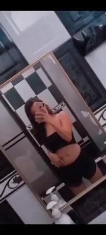 Model - Dina Carter petite