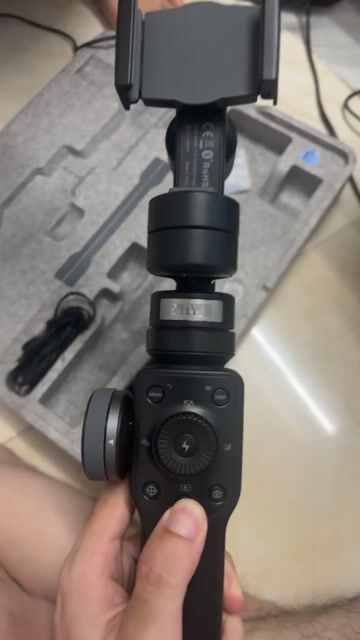 Gimbal Zhiyun Smooth 4 Đen Mới. Mua bán Phụ kiện (Màn hình, Chuột...) tại Thành phố Nha Trang Khánh Hòa được đăng bởi Nam hình 1