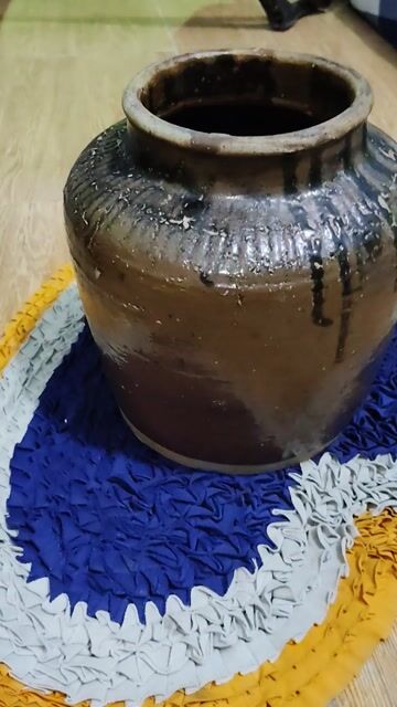 Hủ gốm nâu xưa củ . Mua bán Đồ sưu tầm, đồ cổ tại Huyện Phong Điền Cần Thơ được đăng bởi Gà Đổ Nhà Tuấn Đạt hình 1