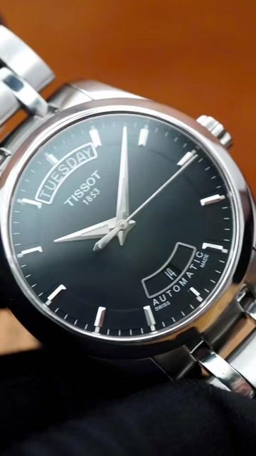 Đồng hồ Tissot Couturier Automatic Day-Date Swiss. Mua bán Đồng hồ tại Quận 3 Tp Hồ Chí Minh được đăng bởi Đồng Hồ Nội Địa Nhật hình 1