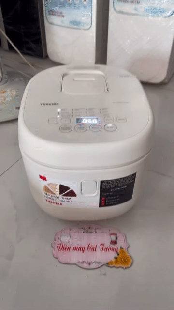 Nồi cơm điện tử Toshiba 1.8 lít RC-18DR4TVN(W)Thái. Mua bán Bếp, lò, đồ điện nhà bếp tại Huyện Bình Chánh Tp Hồ Chí Minh được đăng bởi Điện Máy Cát Tường hình 1