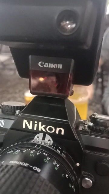 Máy ảnh phim Nikon F-301 Đen kèm đèn flash. Mua bán Máy ảnh, Máy quay tại Quận 12 Tp Hồ Chí Minh được đăng bởi Phương duy hình 1