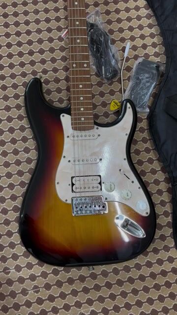 Đàn guitar điện Fernandes gỗ. Mua bán Nhạc cụ tại Huyện Đắk Tô Kon Tum được đăng bởi Nguyễn hoàng hình 1