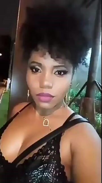 Model - kellystuart dildo