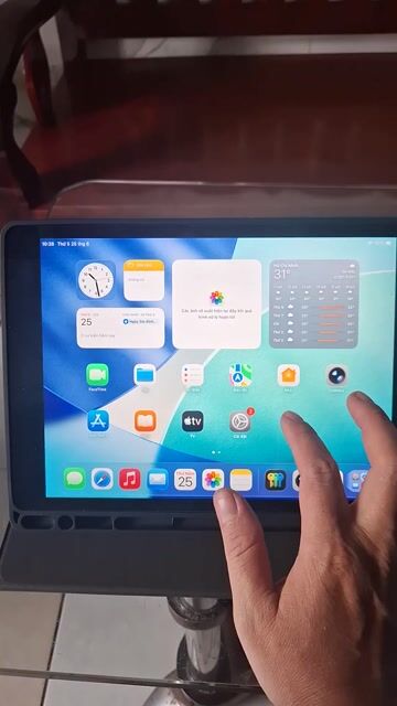 Apple iPad Gen 9 Wifi 64GB Bạc 90% pin. 4.5tr. Mua bán Máy tính bảng tại Quận Tân Phú Tp Hồ Chí Minh được đăng bởi Hồ Đăng  hình 1