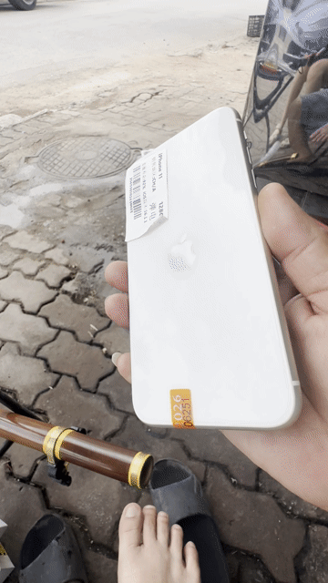 iPhone 11 128GB Trắng pin new zin. Mua bán Điện thoại tại Quận Long Biên Hà Nội được đăng bởi ĐIỆN THOẠI AK TẬN TÂM TRÁCH NHIỆM hình 1