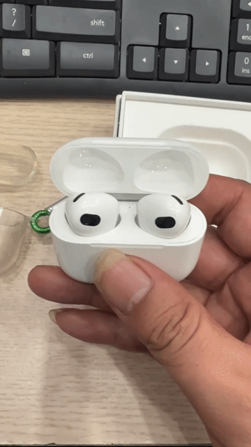 Tai nghe AirPods 3 Trắng 99% hàng real 100%. Mua bán Tivi, Âm thanh tại Quận Thanh Xuân Hà Nội được đăng bởi EnterPhone hình 1