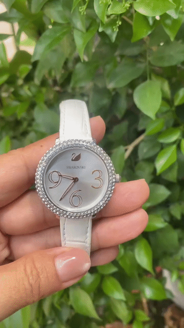 Đồng hồ Swarovski Crystal Frost Nữ Pha lê Da Trắng. Mua bán Đồng hồ tại Huyện Nhà Bè Tp Hồ Chí Minh được đăng bởi Hoa Sen Đồ Nhật hình 1