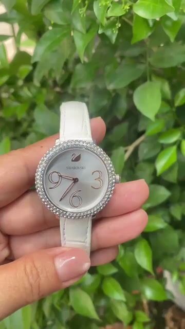 Đồng hồ Swarovski Crystal Frost Nữ Pha lê Da Trắng. Mua bán Đồng hồ tại Huyện Nhà Bè Tp Hồ Chí Minh được đăng bởi Hoa Sen Đồ Nhật hình 1