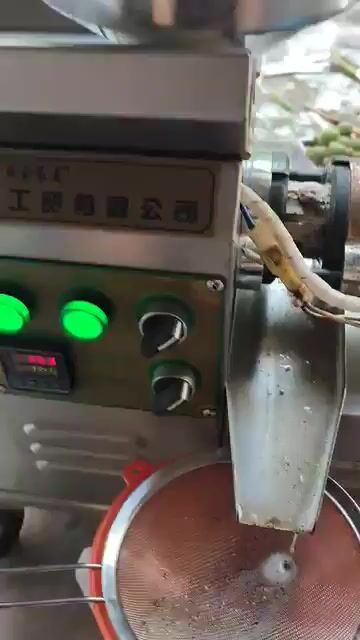 Máy ép dầu lạc 30w268 zin 90% cần thanh lý. Mua bán Đồ chuyên dụng, Giống nuôi trồng tại Thành phố Phủ Lý Hà Nam được đăng bởi Nguyễn Văn Đạt  hình 1