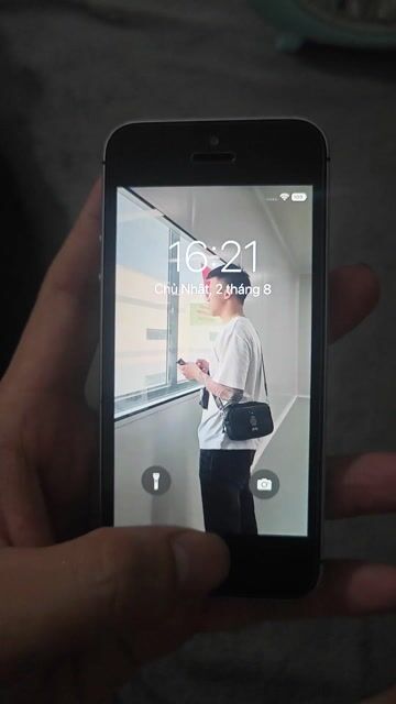 Apple iPhone 5 SE 16GB Xám. Mua bán Điện thoại tại Thành phố Bắc Ninh Bắc Ninh được đăng bởi Thựn Rio hình 1