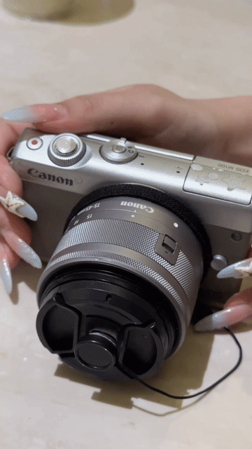 Máy ảnh Canon EOS M100 Xám. Mua bán Máy ảnh, Máy quay tại Quận Ngũ Hành Sơn Đà Nẵng được đăng bởi Lê Hoanh hình 1