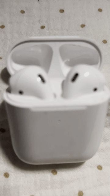 Apple AirPods 2 Trắng. Mua bán Tivi, Âm thanh tại Quận 8 Tp Hồ Chí Minh được đăng bởi Tín hình 1