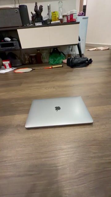 MacBook Pro M2 8/256GB Like New Ít Dùng Giá Tốt. Mua bán Laptop tại Quận Hoàn Kiếm Hà Nội được đăng bởi Dung hình 1