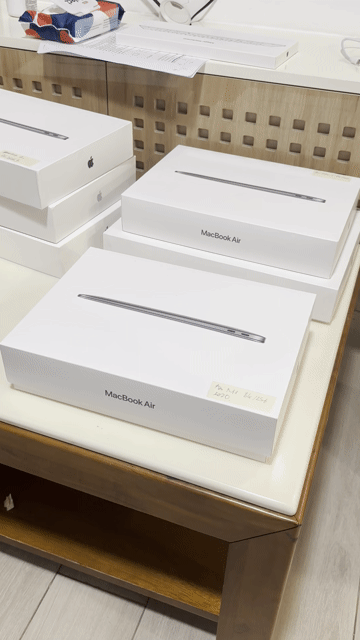 Apple MacBook Air M1 8GB/256GB 2020 Fullbox. Mua bán Laptop tại Thành phố Thủ Đức Tp Hồ Chí Minh được đăng bởi KHÔI MINH hình 1