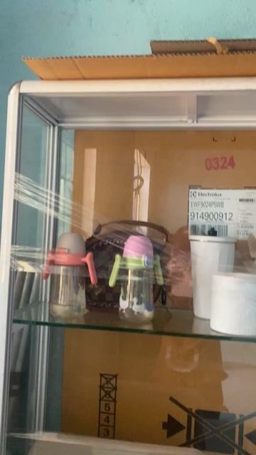 Tủ kính bán cơm, bún, mới 98%. Mua bán Tủ, kệ gia đình tại Huyện Mộ Đức Quảng Ngãi được đăng bởi Vân Nguyễn hình 1