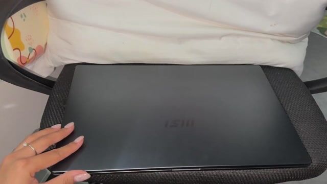 Laptop MSI Modern 15 ( 15.6” , Core I5 , 512GB ). Mua bán Laptop tại Quận 8 Tp Hồ Chí Minh được đăng bởi Châu Châu hình 1
