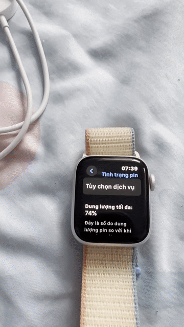 Apple Watch series s5 Esim LTE A2156 40mm. Mua bán Thiết bị đeo thông minh tại Quận Tân Phú Tp Hồ Chí Minh được đăng bởi Hieu Huynh hình 1