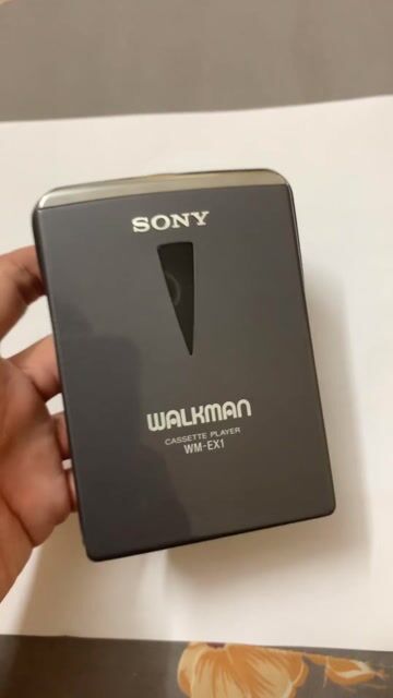 Máy nghe nhạc Sony WM-EX1 Xám. Mua bán Tivi, Âm thanh tại Quận Hai Bà Trưng Hà Nội được đăng bởi Hoàng Hải Anh hình 1