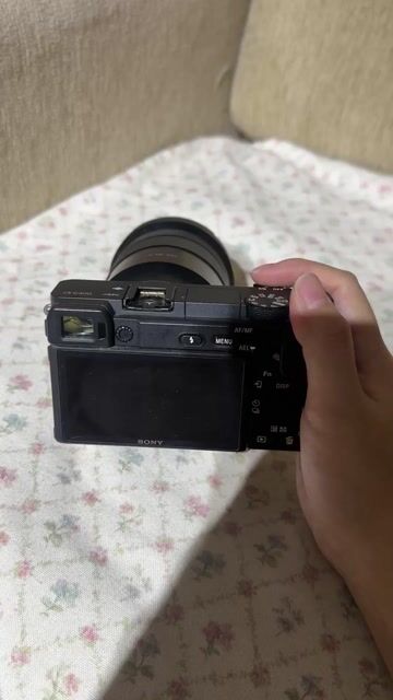 Máy ảnh Sony A6400 M18-105mm Đen. Mua bán Máy ảnh, Máy quay tại Quận 12 Tp Hồ Chí Minh được đăng bởi Phan Nguyễn Quỳnh Như hình 1