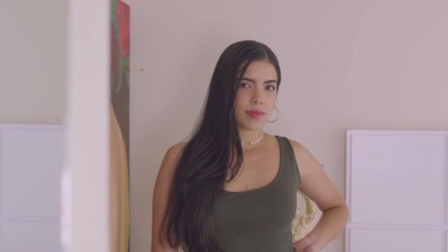 Model - Nina Montgomery deepthroat