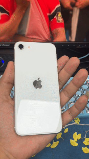 Apple iPhone SE 2020 64gb Trắng Zin Đẹp Keng. Mua bán Điện thoại tại Huyện Hóc Môn Tp Hồ Chí Minh được đăng bởi nguyễn văn ngọc hình 1