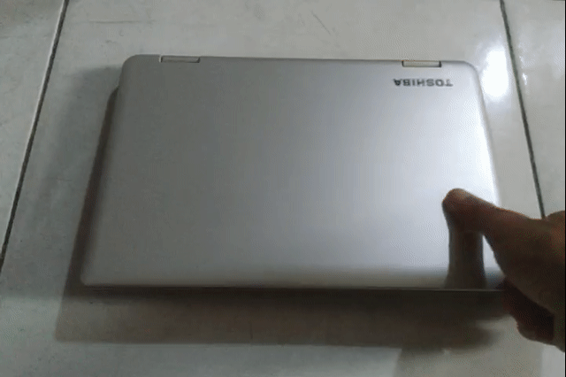 Toshiba nhỏ nhẹ, màn hình cảm ứng xoay gập 360°. Mua bán Laptop tại Quận Liên Chiểu Đà Nẵng được đăng bởi Anh hình 1