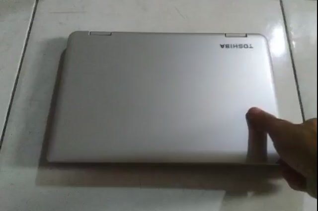 Toshiba nhỏ nhẹ, màn hình cảm ứng xoay gập 360°. Mua bán Laptop tại Quận Liên Chiểu Đà Nẵng được đăng bởi Anh hình 1