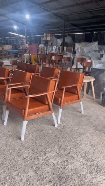 Bàn ghế Gỗ cao su Nâu. Mua bán Bàn ghế tại Huyện Trảng Bom Đồng Nai được đăng bởi buithibechinh hình 1