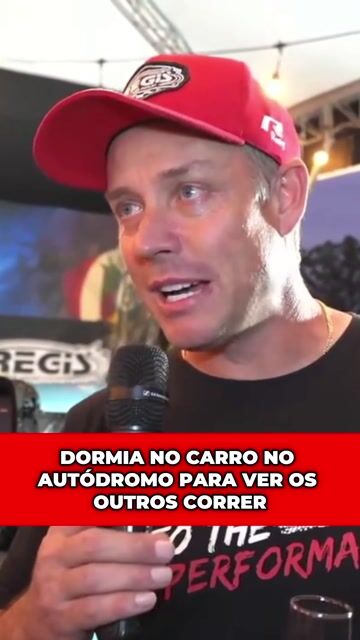 Dormia no carro no autódromo para ver os outros correr