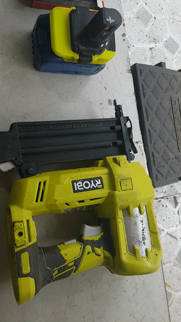 Súng bắn đinh pin RYOBI R18NL. Mua bán Đồ chuyên dụng, Giống nuôi trồng tại Quận 6 Tp Hồ Chí Minh được đăng bởi May Tho hình 1