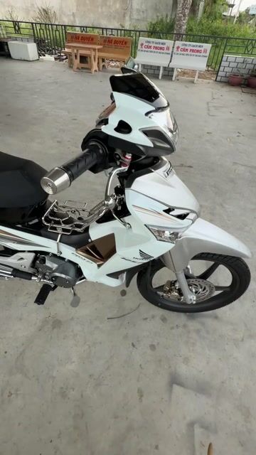 Honda Future X FI 2011 Trắng bạc. Mua bán Xe máy tại Thành phố Sóc Trăng Sóc Trăng được đăng bởi Văn Tường hình 1