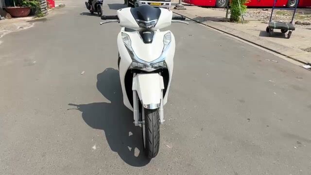 Honda SH 125i CBS 2023 Trắng. Mua bán Xe máy tại Quận 12 Tp Hồ Chí Minh được đăng bởi Cửa hàng Xe máy 380 hình 1