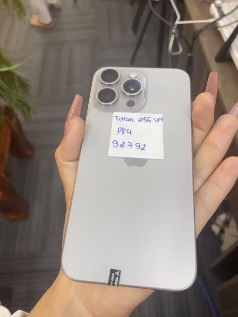 iPhone 15 Pro Max 256GB Xám. Mua bán Điện thoại tại Huyện Hóc Môn Tp Hồ Chí Minh được đăng bởi Bé Ly STORE hình 1