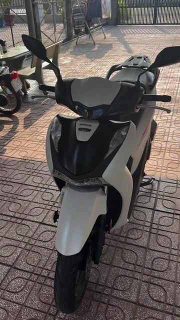 Honda SH 125 ABS 2024 đi 13000 km Trắng. Mua bán Xe máy tại Quận Bình Tân Tp Hồ Chí Minh được đăng bởi long hình 1
