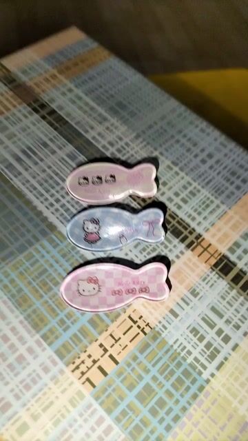 Kẹp tóc Hello Kitty Nữ. Mua bán Phụ kiện thời trang khác tại Thành phố Long Khánh Đồng Nai được đăng bởi Phương Uyên hình 1