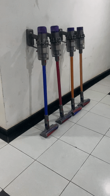 Cây hút bụi Dyson V10 kèm phụ kiện. Mua bán Nội thất, đồ gia dụng khác tại Huyện Bình Chánh Tp Hồ Chí Minh được đăng bởi Anh Tài hình 1