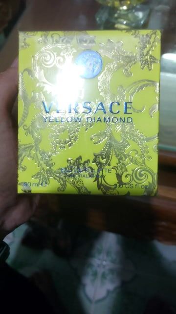 Versace Yellow Diamond Eau De Toilette 90ml. Mua bán Nước hoa tại Thành phố Biên Hòa Đồng Nai được đăng bởi Nước Hoa 10ml hình 1