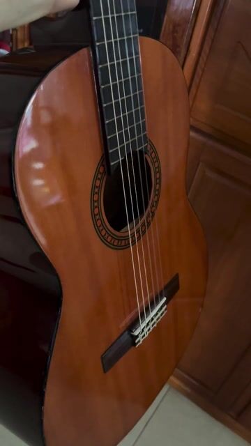 Yamaha size 3/4. Mua bán Nhạc cụ tại Quận Cẩm Lệ Đà Nẵng được đăng bởi Đặng Minh Hiền hình 1