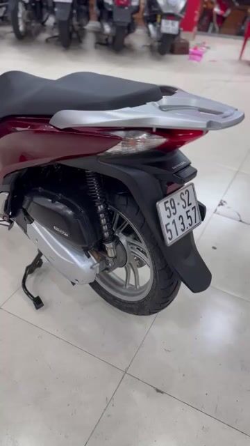 Honda SH 125 2016 Đỏ 18000 km. Mua bán Xe máy tại Quận 6 Tp Hồ Chí Minh được đăng bởi Cửa Hàng Xe Máy Hoà Bùi hình 1