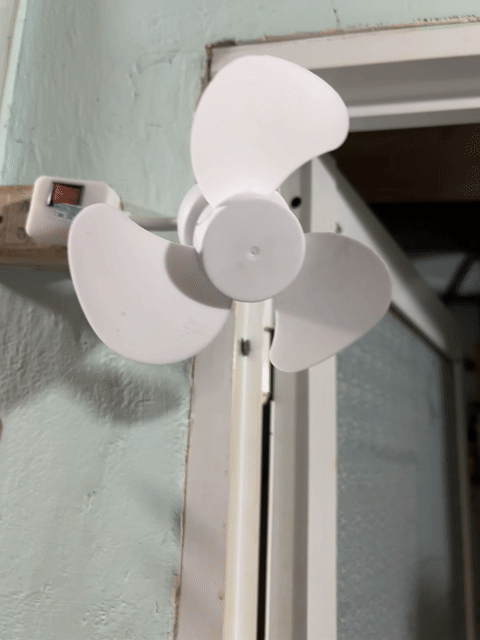 Quạt mini Trắng Điện trực tiếp Nhỏ gọn. Mua bán Quạt tại Quận 12 Tp Hồ Chí Minh được đăng bởi Tiểu Chu hình 1