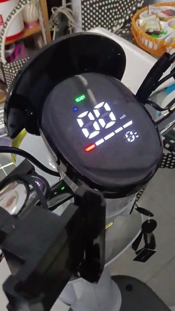 Mới 99% 4 bình to 60-70klm cho 1lần sạc. Mua bán Xe điện tại Quận Cái Răng Cần Thơ được đăng bởi An Khương Trần hình 1