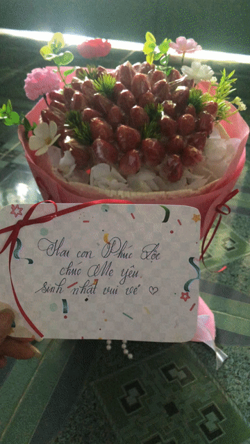 Bó hoa dâu tây. Mua bán Đồ ăn, thực phẩm và các loại khác tại Huyện Củ Chi Tp Hồ Chí Minh được đăng bởi Ngọc Uyên hình 1