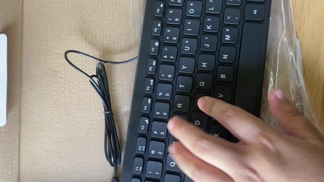 99k freeship bàn phím có dây mini (đọc mô tả). Mua bán Phụ kiện (Màn hình, Chuột...) tại Huyện Bình Chánh Tp Hồ Chí Minh được đăng bởi Linh Xả Hàng Thanh Lý  hình 1